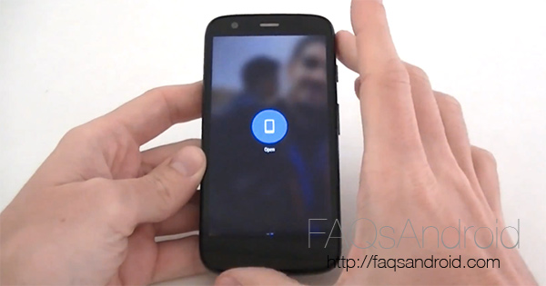Vídeo de la interfaz de Android Wear del Moto 360 en un Motorola Moto G